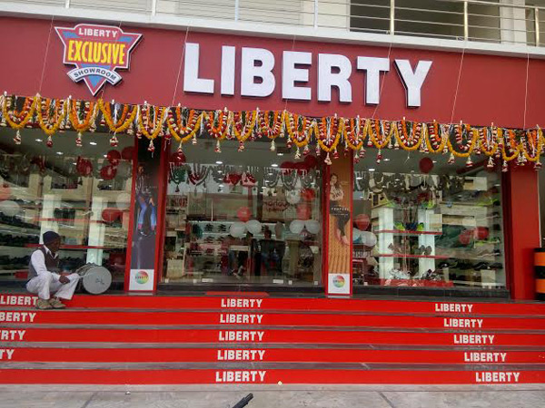 Liberty shoes launches an exclusive showroom in Mall of India, Noida exhibiting its enthralling footwear collection